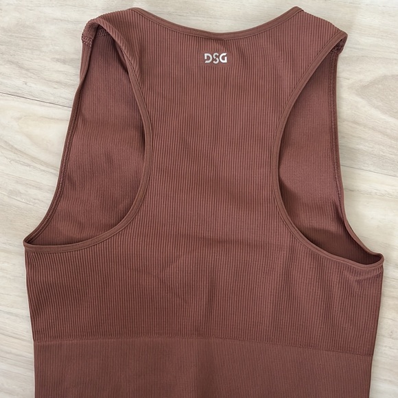 DSG Ribbed Top - Picture 2 of 3